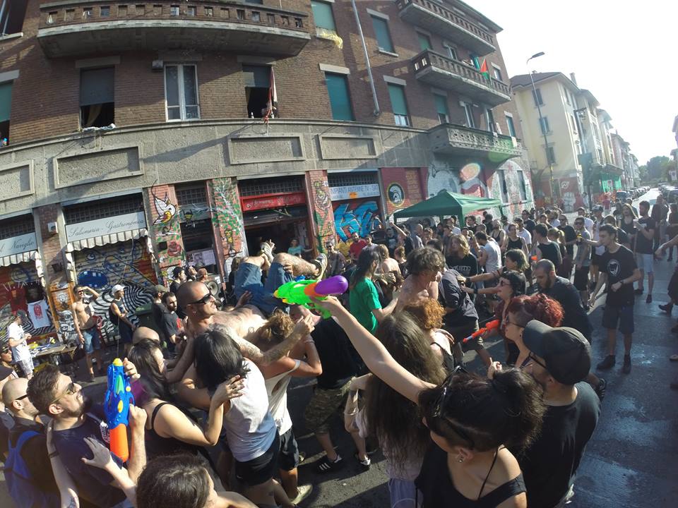MILANO - Via Gola, disgusto e strafottenza DIY fest